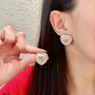 Chanel second-hand earrings