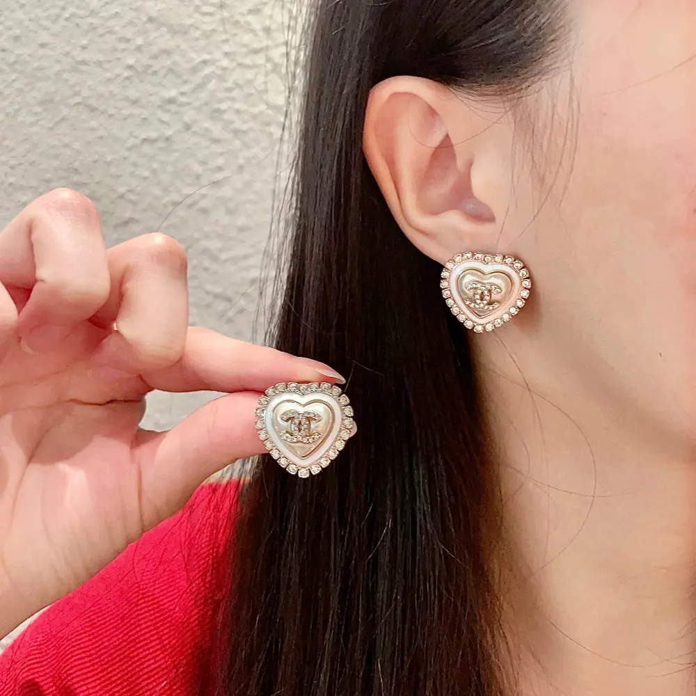 Chanel second-hand earrings