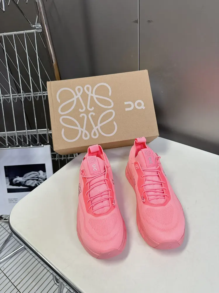 Loewe x On Cloudtilt Loewe co-branded lightweight couple sports casual shoes