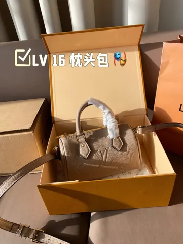 Louis Vuitton Speedy