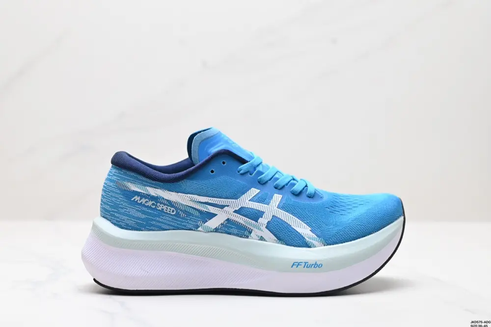 Asics MAGIC SPEED 4 stable running shoes have a double-layer jacquard mesh design on the 1011B857-100