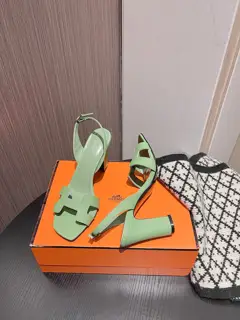 Hermès high-heeled sandals Hermès high-heeled sandals are the simplest