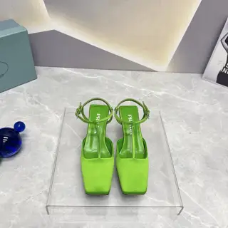 Prada’s latest spring and summer catwalk hot-selling sandal series