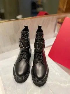 VALENTINO ͥ Heels