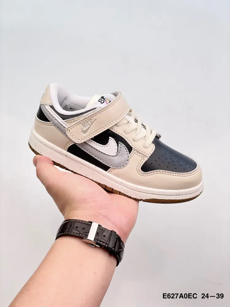 Nike SB Dunk Low SB Dunk Series Retro Leisure Sports Skateboard Shoes. Soft and comfortable
