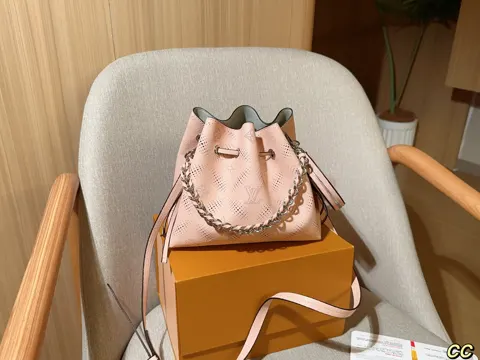 Louis Vuitton Bella