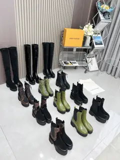 Louis Vuitton new catwalk high-end custom Martin boots