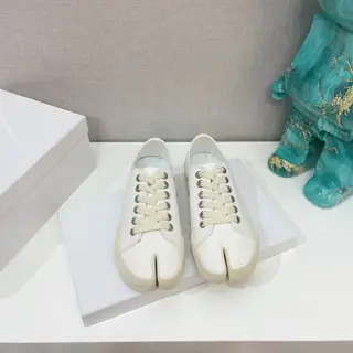 Maison Margiela classic split-toe shoes. Comfortable to wear