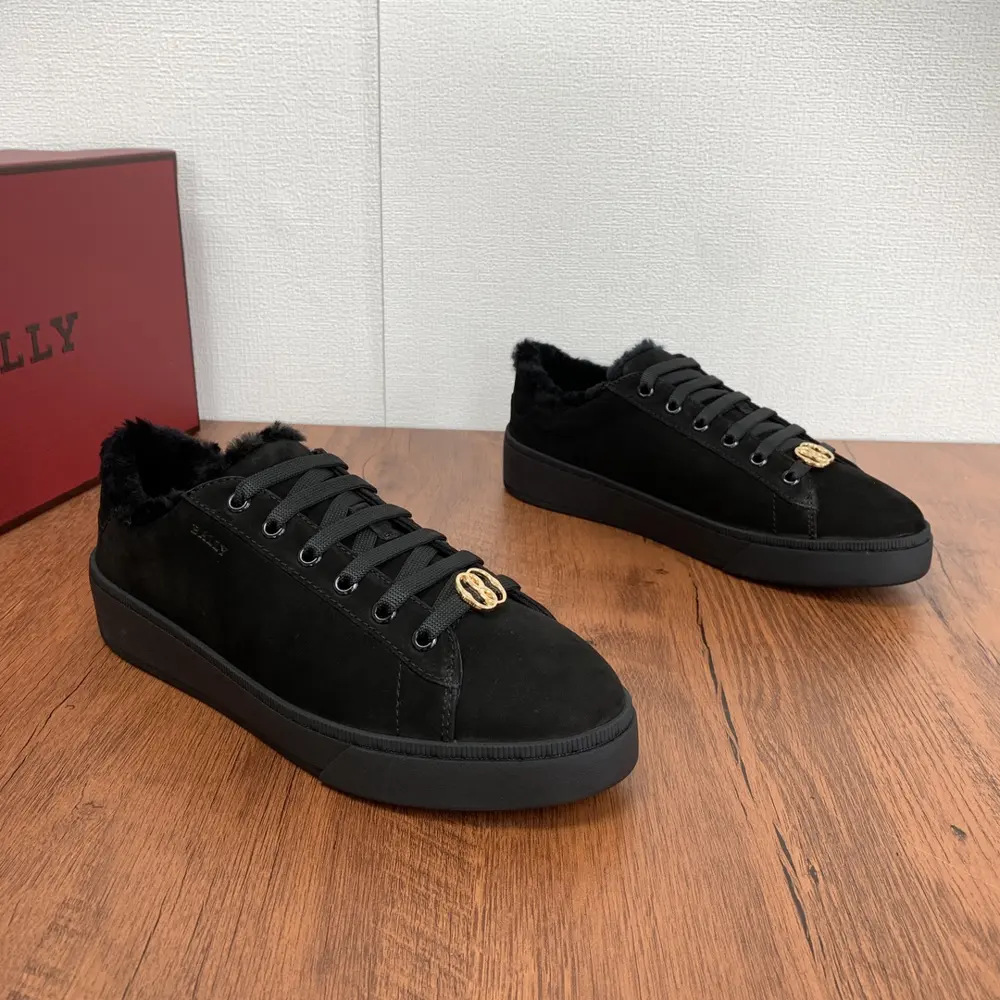 BALLY low-top running casual flat shoes for men. The latest model is shipped on the