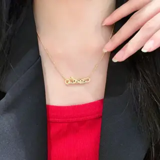 Cartier leopard head necklace