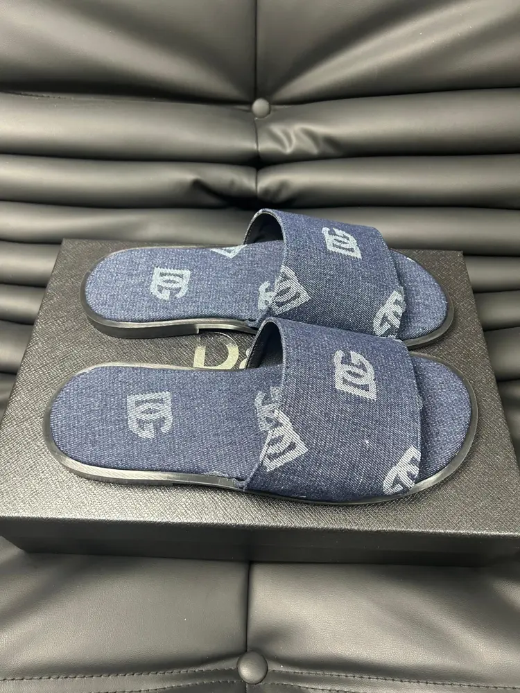 Dolce & Gabbana Logo Beach Slippers