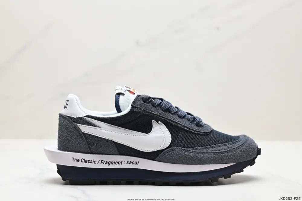 Japanese deconstruction aesthetics SACAI joint × NIKE LDV Waffle overlapping design Sneakers CN8898-002