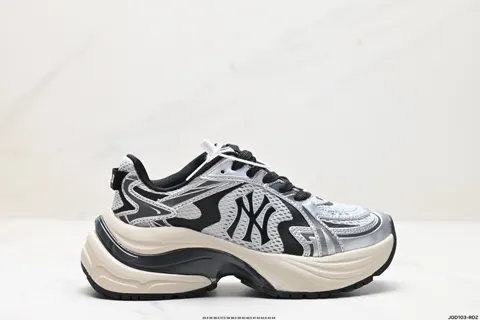 MLB New York Yankees Curve Runner Comfortable and versatile Non-slip and wear-resistant 3ARNSPLAN