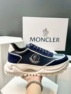 Moncler outdoor lace-up sneakers are comfortable and non-slip