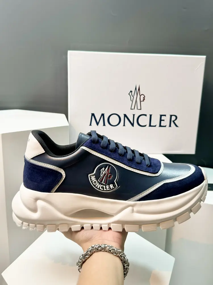 Moncler outdoor lace-up sneakers are comfortable and non-slip