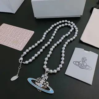 Vivienne Westwood Classic Large Saturn Necklace