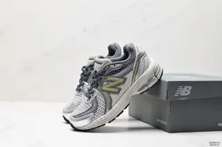 New Balance children’s shoes use hard cowhide leather spliced ​​with breathable mesh fabric