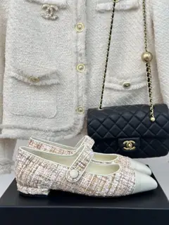 Chanel classic color-blocked Mary Jane shoes