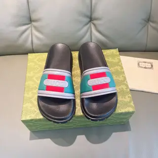 Gucci beach sandals flip flops
