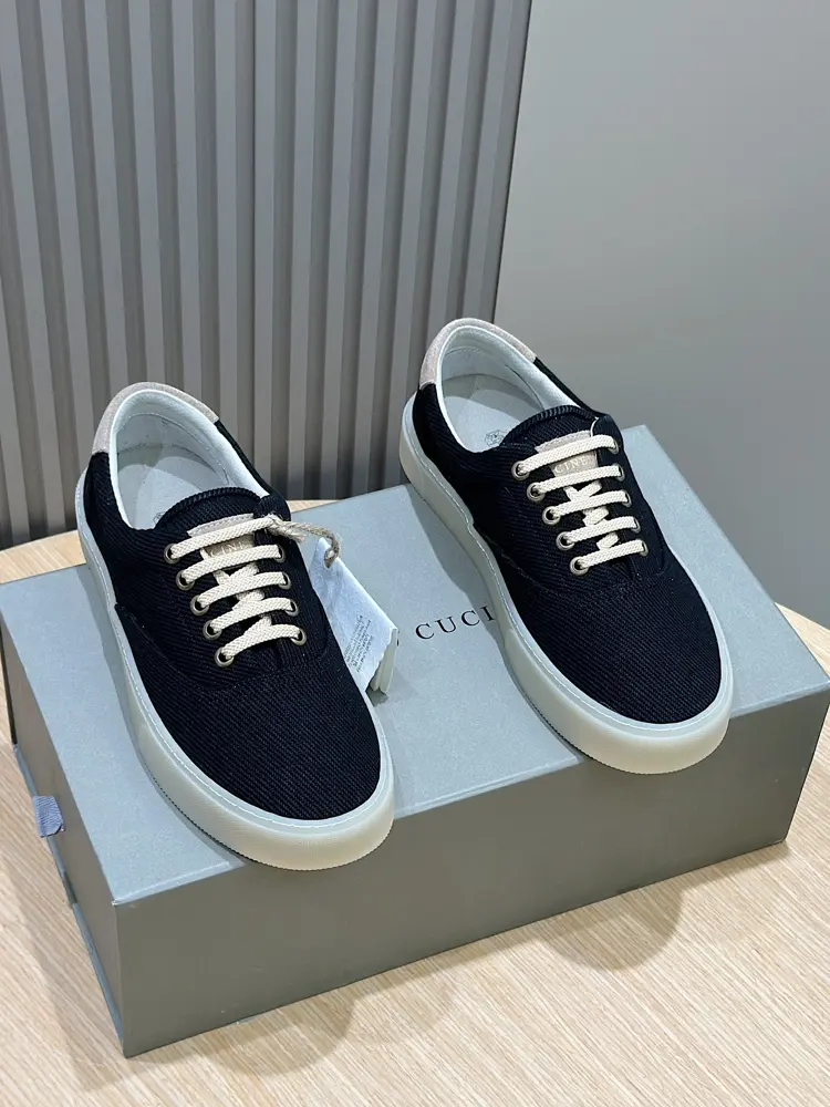 Brunello Cucinelli men’s sports shoes. This pair of flat sports shoes
