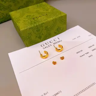 GUCCI Icon series 18K gold GG earrings