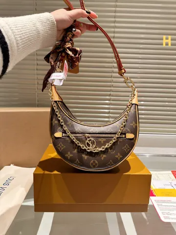 Louis Vuitton Loop