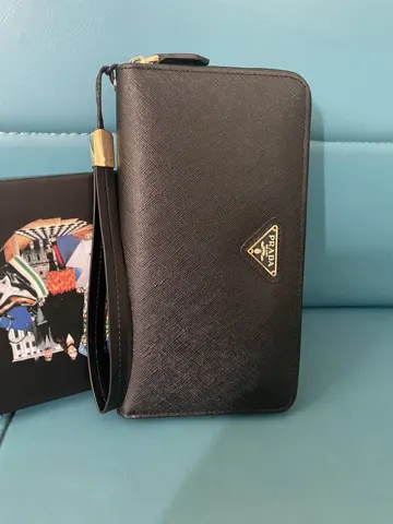 prada Clutch