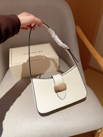COACH Crossbody