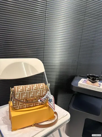 Fendi Baguette