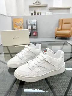 BALLY sports shoes are in classic colors