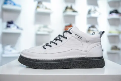 ECCO mid-high top men’s shoes