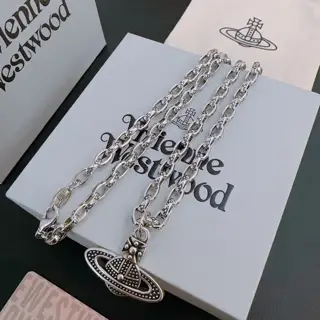 Vivienne Westwood Classic Large Saturn Necklace