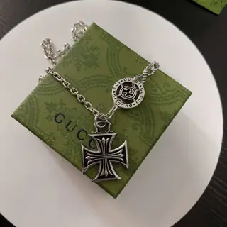 Gucci necklace