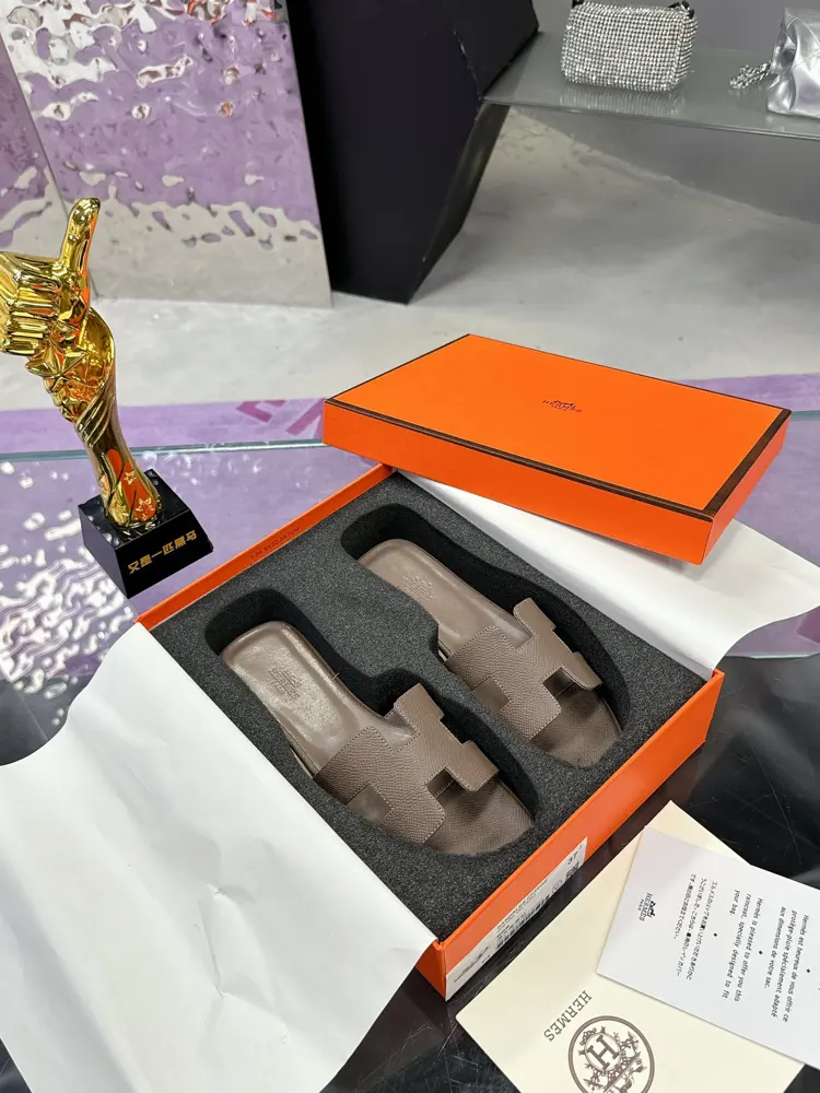 Hermès H slippers