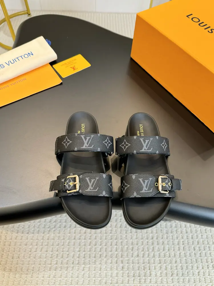 Louis Vuitton new summer slippers