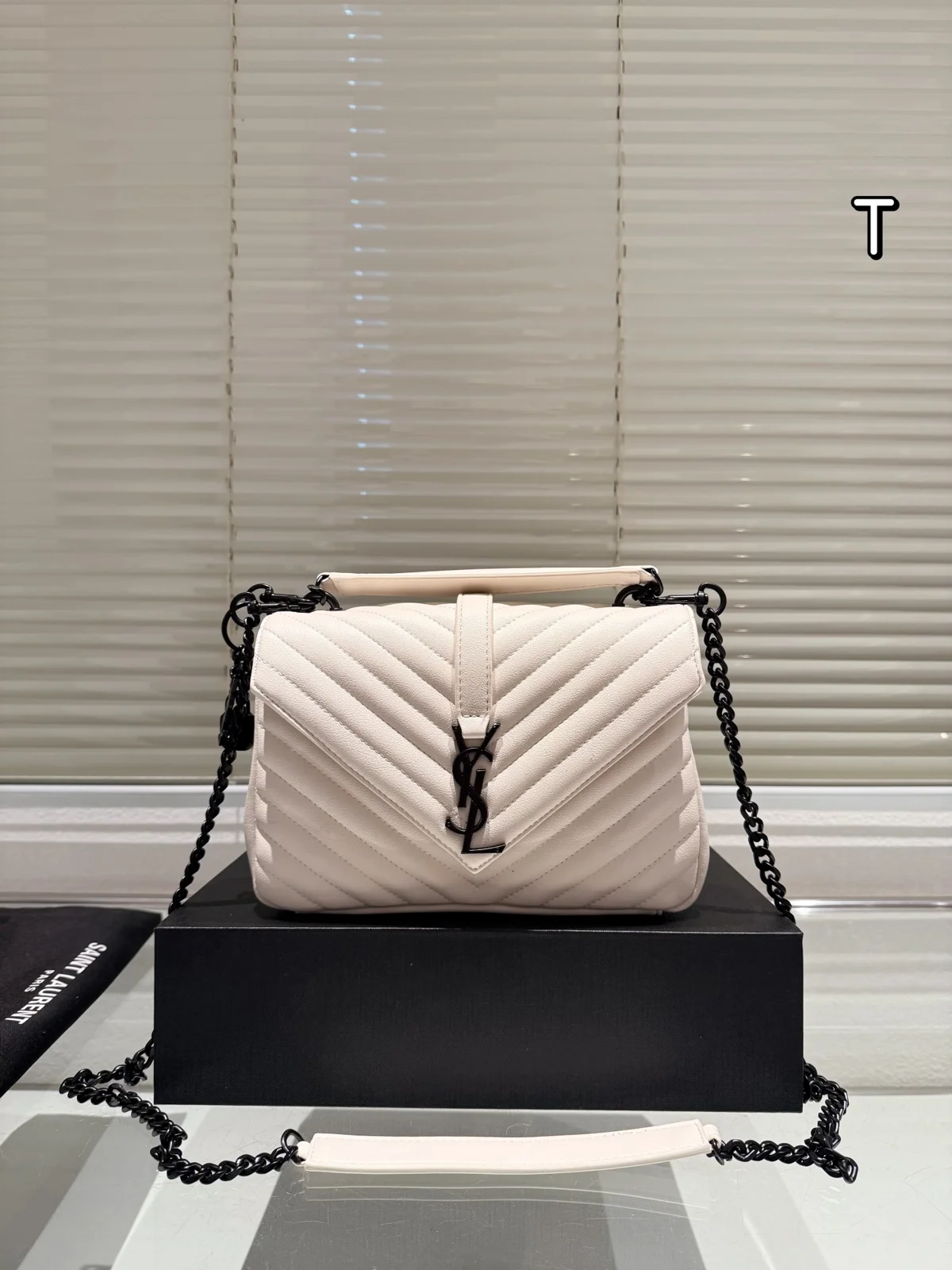 Yves Saint Laurent Bag