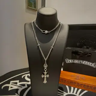 Chrome Hearts Classic Retro Cross Flower Necklace Cross Pendant Concave and convex shapes