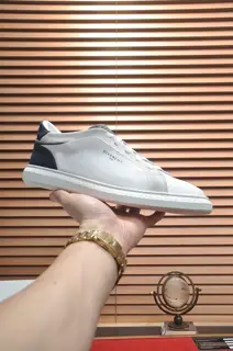 Givenchy casual sneakers Upper: Italian imported brand printed fabric Full of luxury