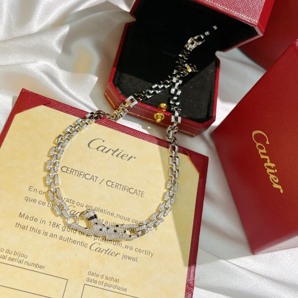 Cartier leopard full diamond version necklace shipped Classic aristocratic style