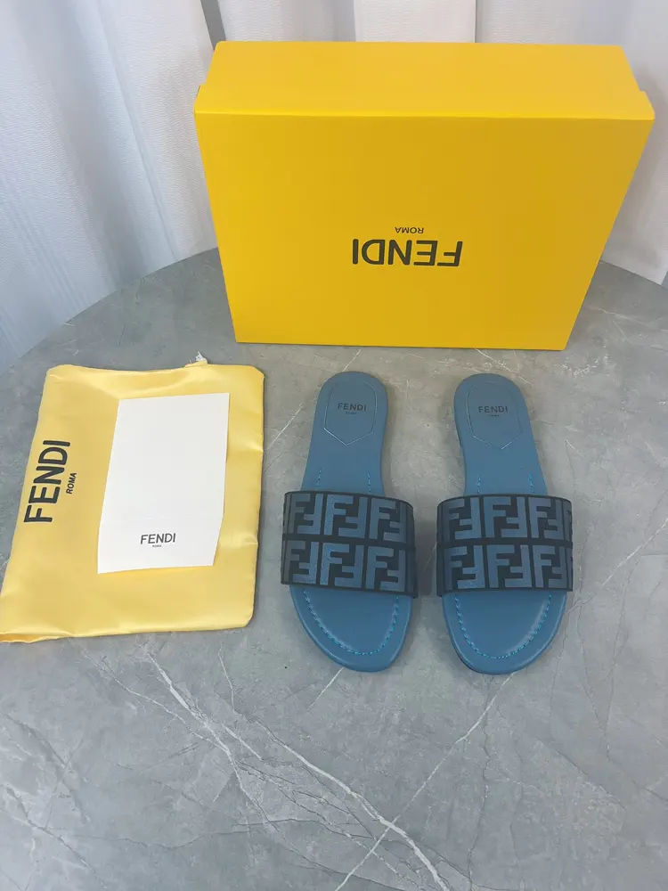 Fendi flat slippers