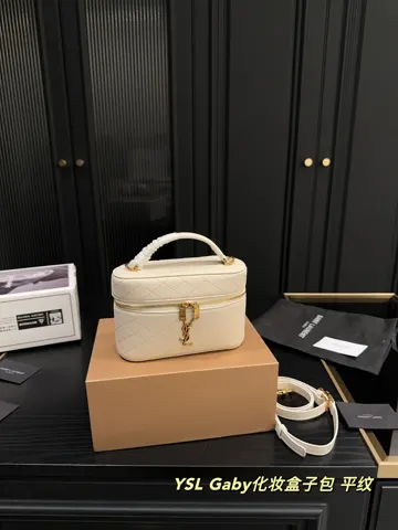 Yves Saint Laurent Bag