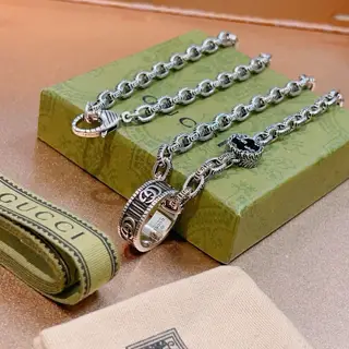 GucciThe latest Gucci necklace with a higher grade chain