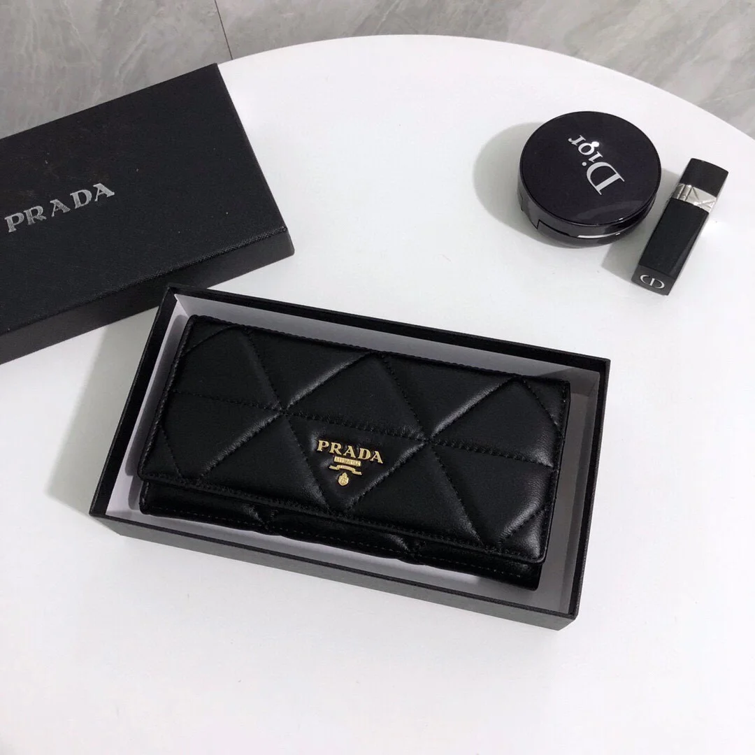 prada Wallet