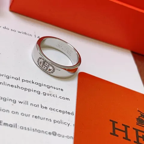 Hermes plain gold buckle ring