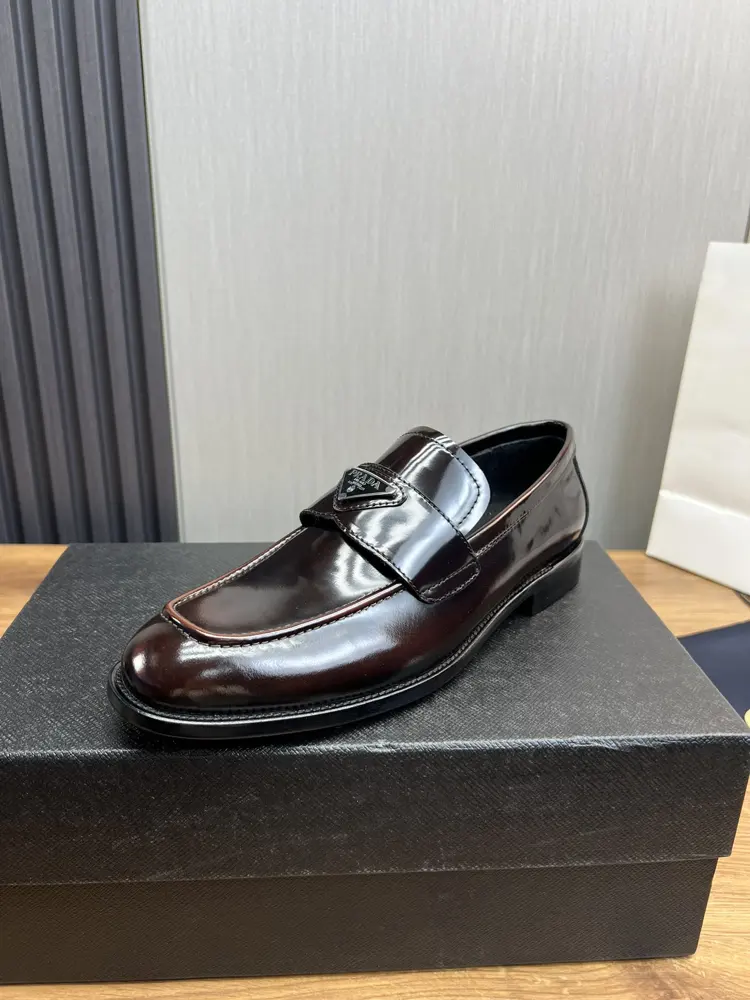 Prada men’s business casual leather shoes
