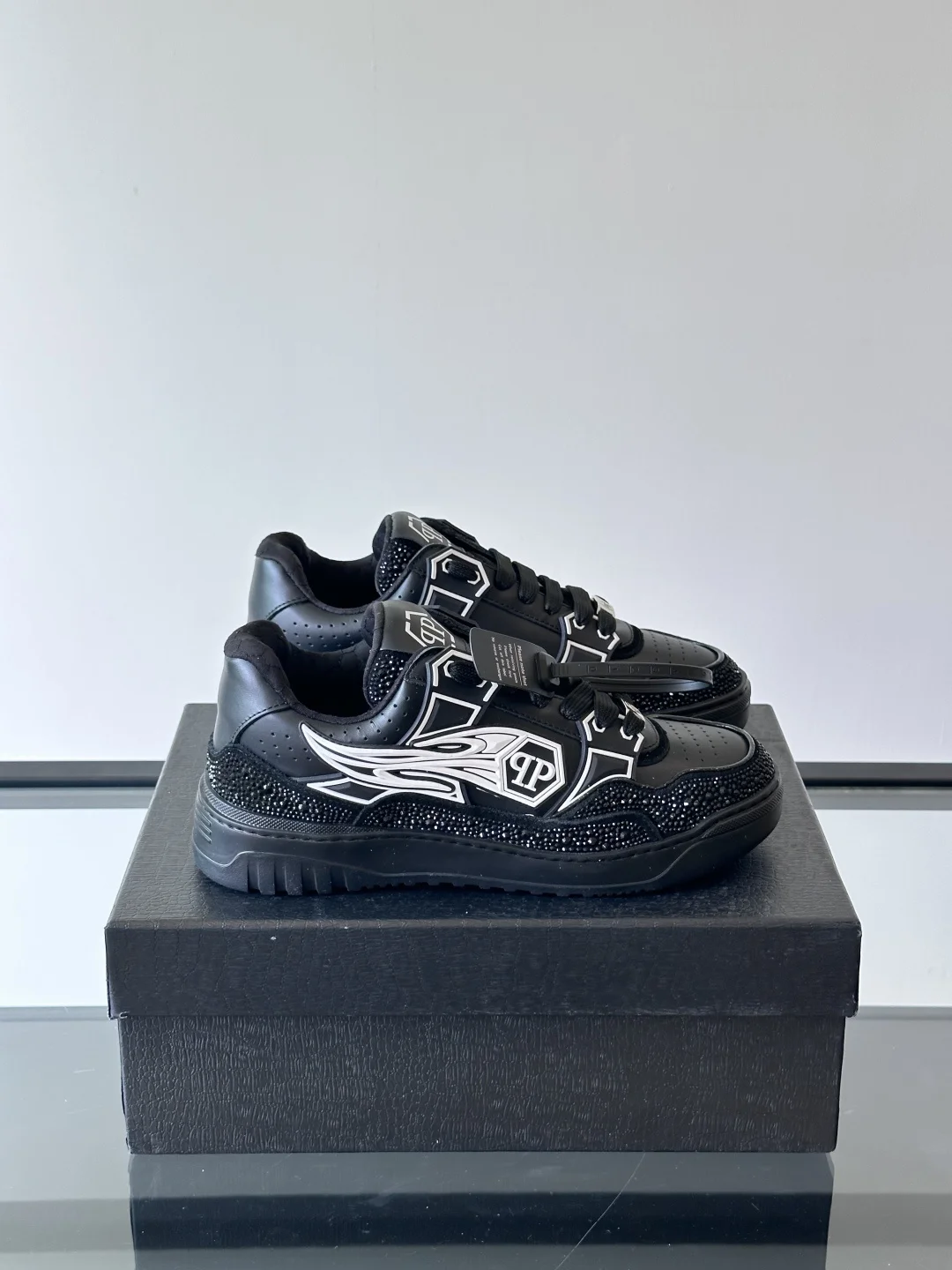 PHILIPP PLEIN trendy men’s low-top sneakers