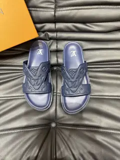 Louis Vuitton slippers