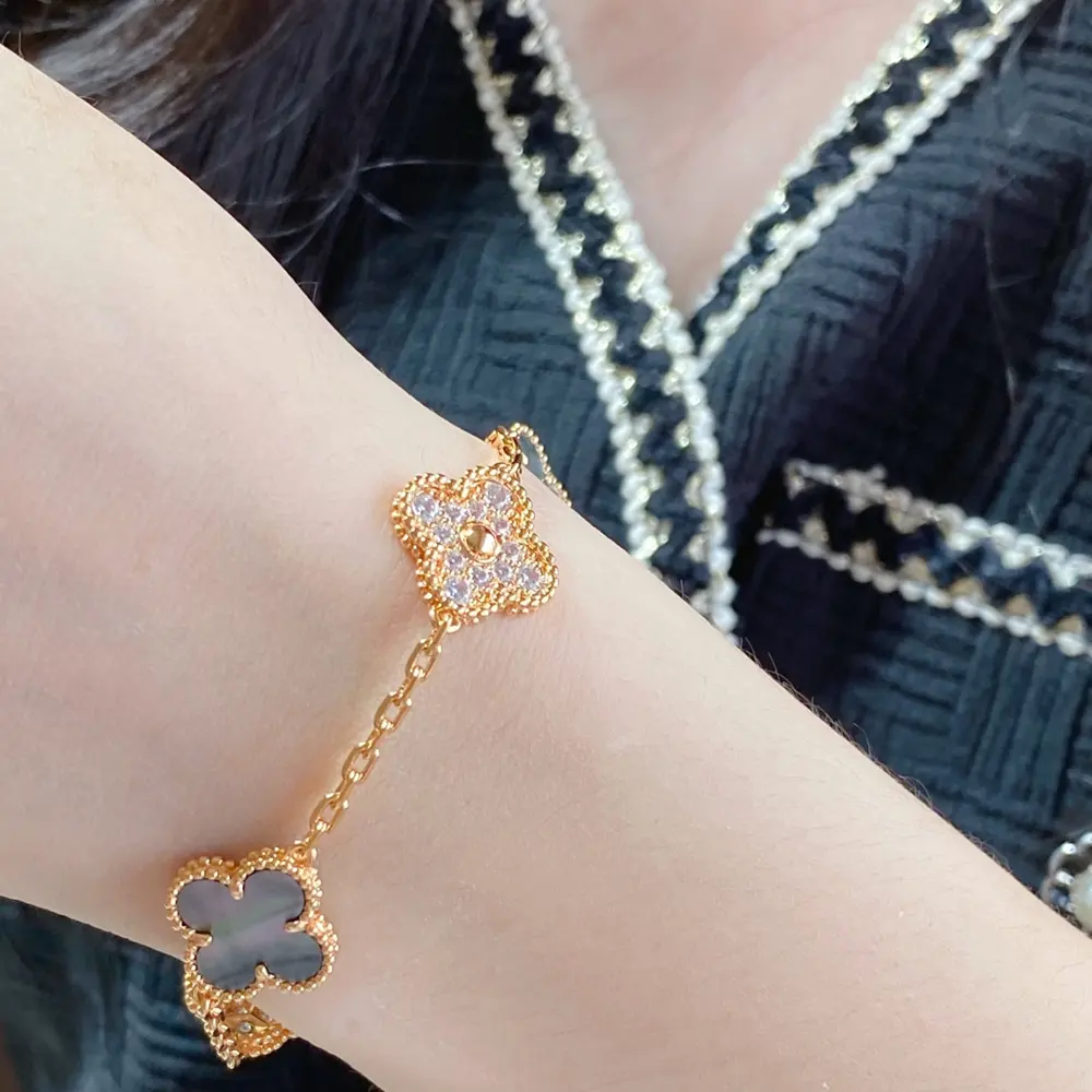 Van Cleef & Arpels natural grey shell five-flowered four-leaf clover bracelet