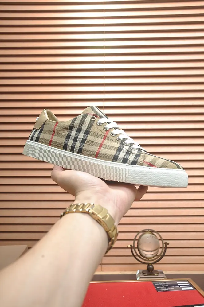 Burberry men’s new style