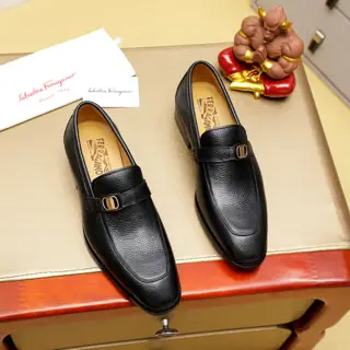 Salvatore Ferragamo Ferragamo hot-selling fashion leather shoes Official counter 1:1